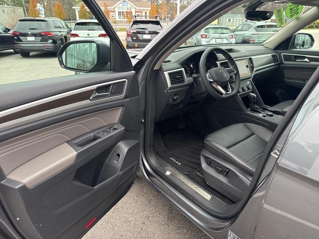 used 2021 Volkswagen Atlas car, priced at $23,998