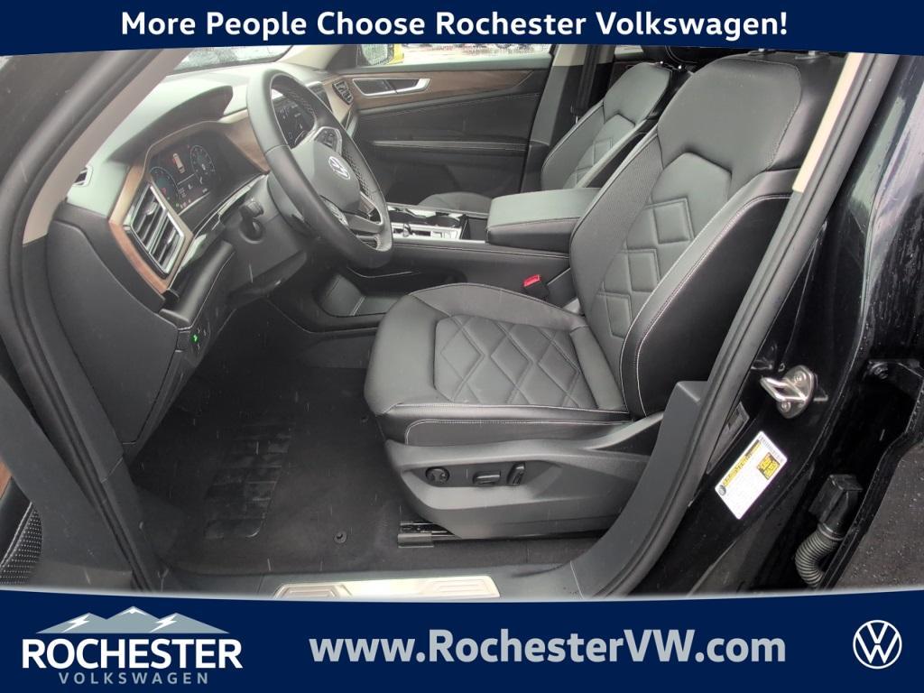 used 2024 Volkswagen Atlas car, priced at $42,995