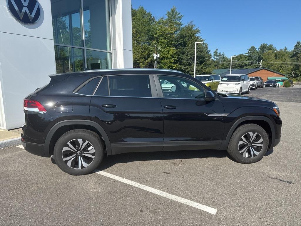 new 2026 Volkswagen Atlas Cross Sport car, priced at $40,169