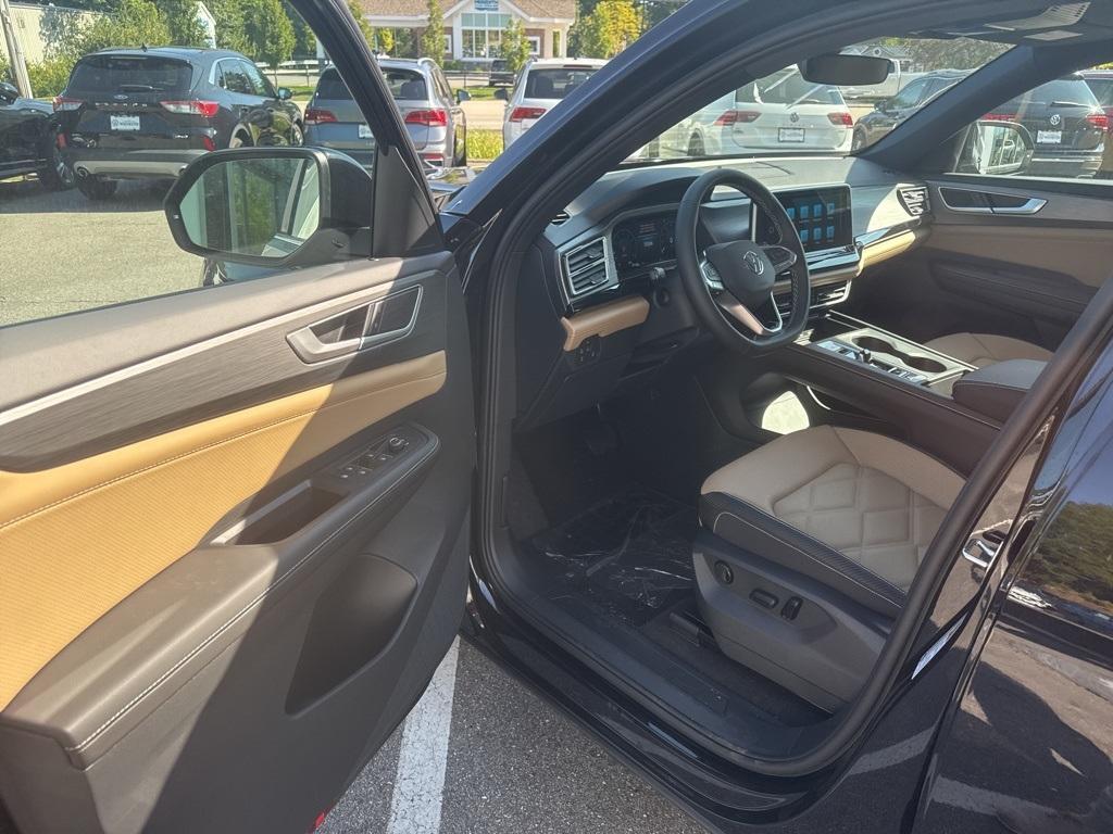 new 2026 Volkswagen Atlas Cross Sport car, priced at $40,169