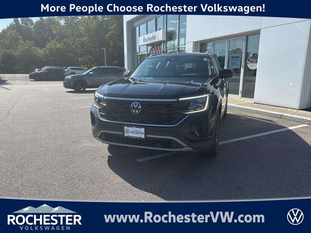 new 2026 Volkswagen Atlas Cross Sport car, priced at $40,587