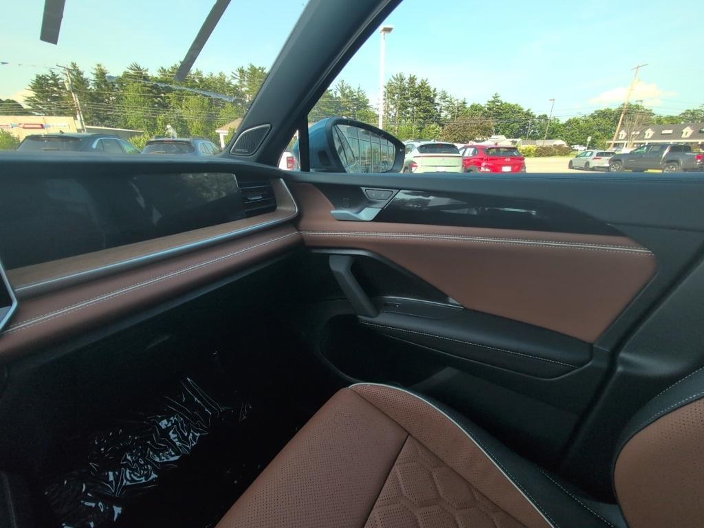 new 2025 Volkswagen Tiguan car, priced at $39,931