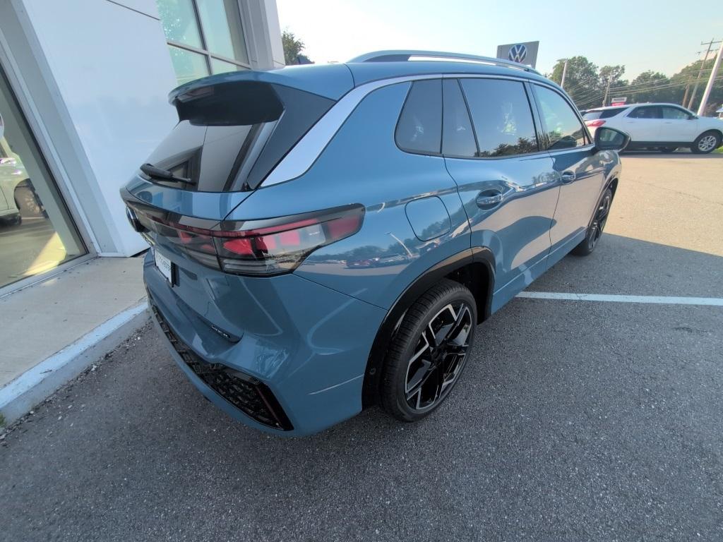 new 2025 Volkswagen Tiguan car, priced at $39,931