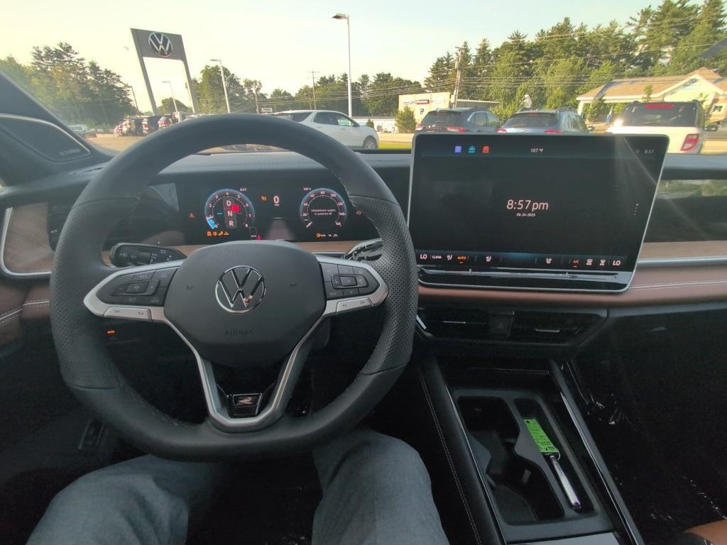 new 2025 Volkswagen Tiguan car, priced at $39,931