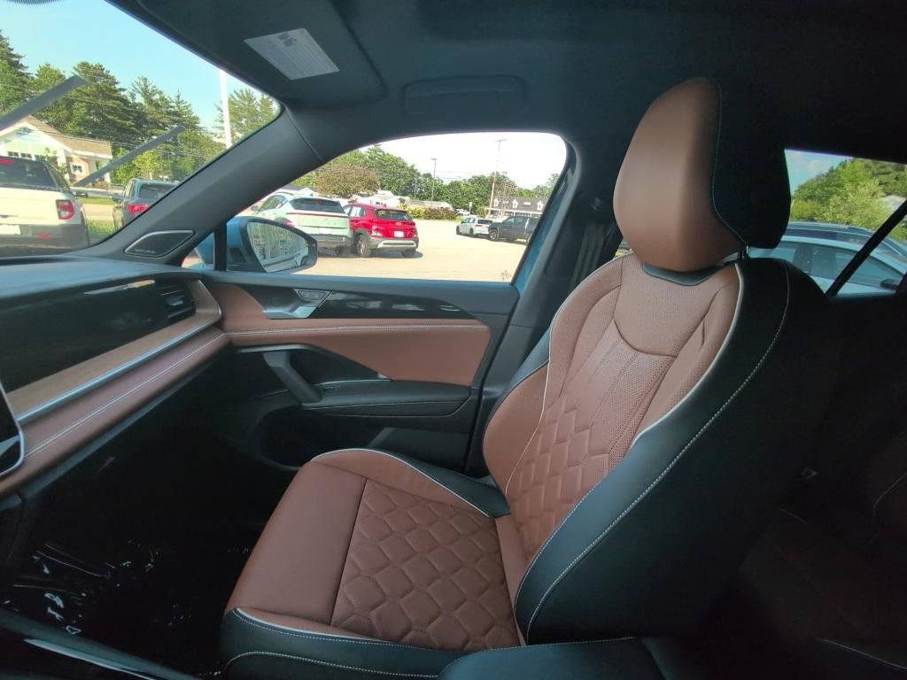 new 2025 Volkswagen Tiguan car, priced at $39,931