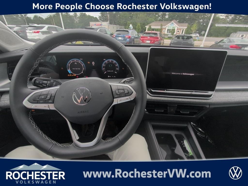 new 2025 Volkswagen Tiguan car, priced at $32,716