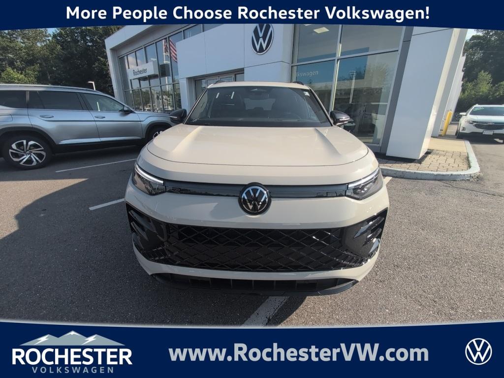 new 2025 Volkswagen Tiguan car, priced at $37,426