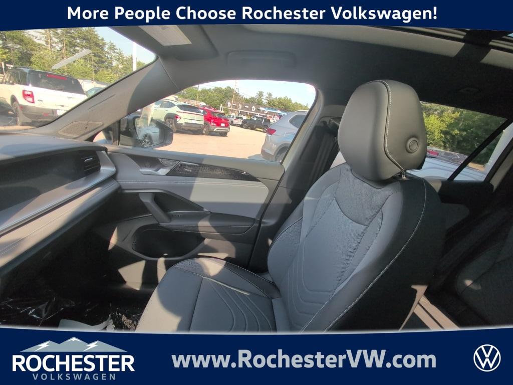 new 2025 Volkswagen Tiguan car, priced at $37,426