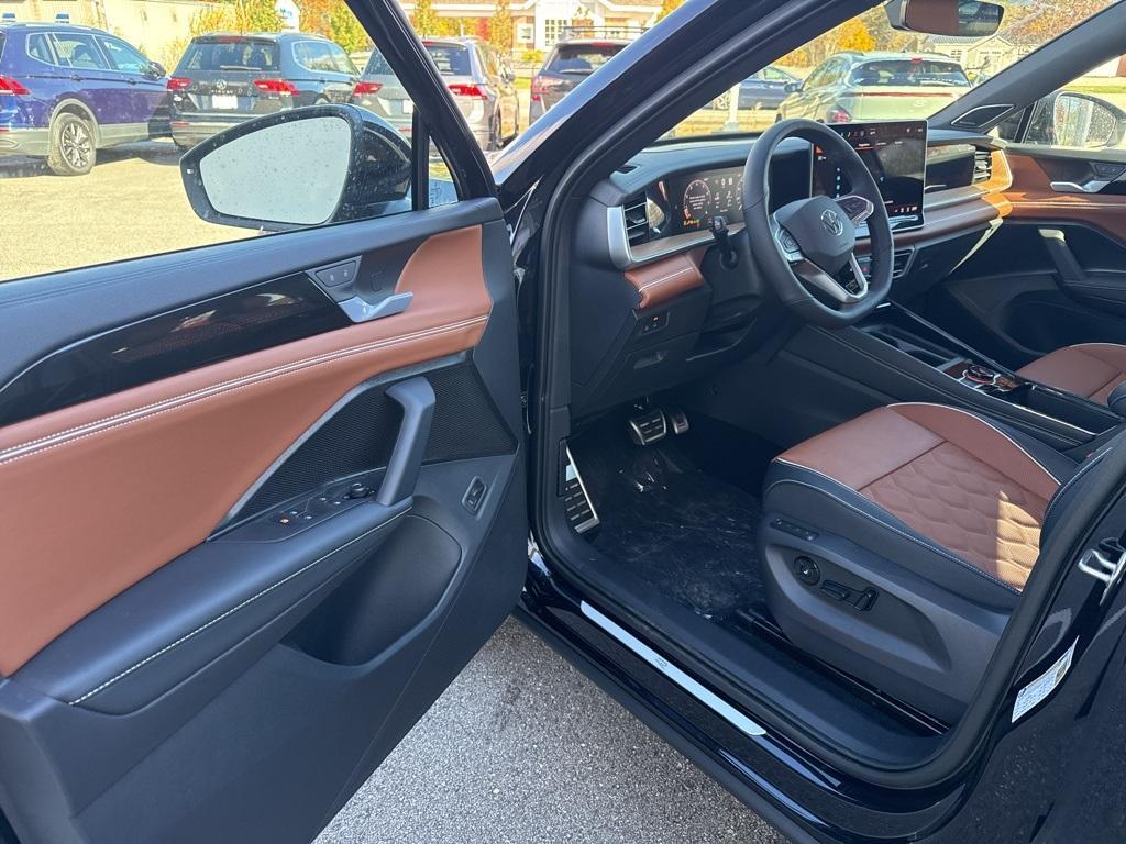 new 2026 Volkswagen Tiguan car, priced at $43,074