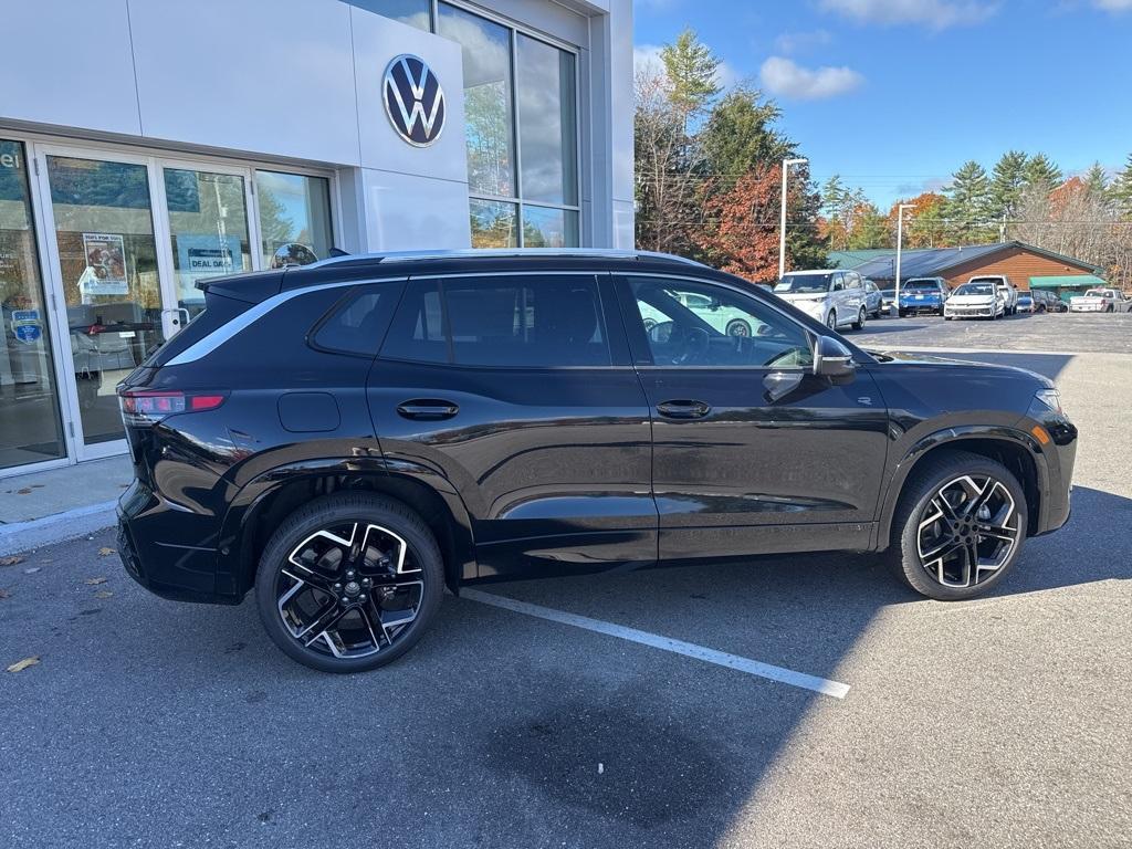 new 2026 Volkswagen Tiguan car, priced at $43,074