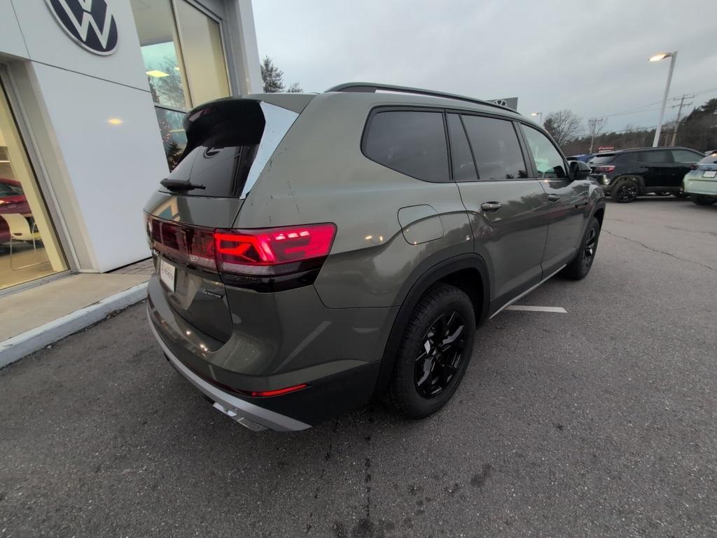 new 2025 Volkswagen Atlas car, priced at $45,860