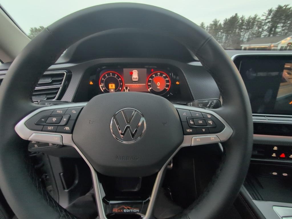 new 2025 Volkswagen Atlas car, priced at $45,860