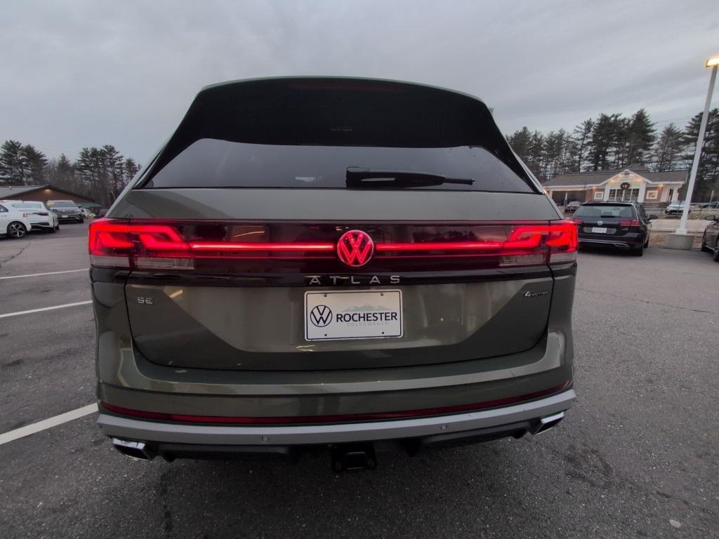 new 2025 Volkswagen Atlas car, priced at $45,860