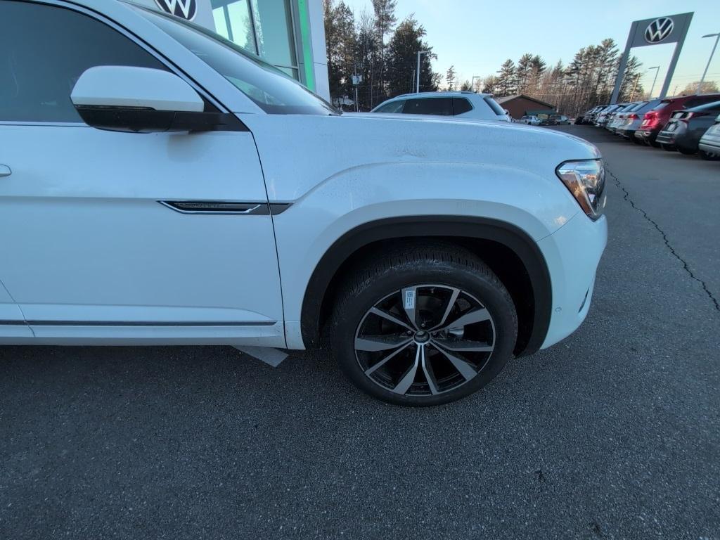 new 2025 Volkswagen Atlas Cross Sport car, priced at $53,056