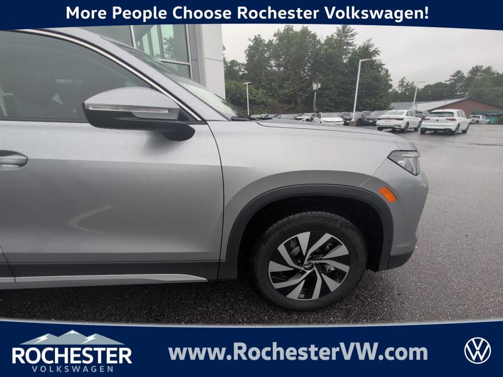 new 2025 Volkswagen Tiguan car, priced at $30,716