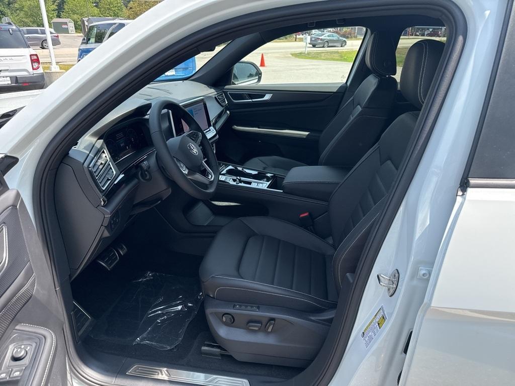new 2025 Volkswagen Atlas Cross Sport car, priced at $47,225