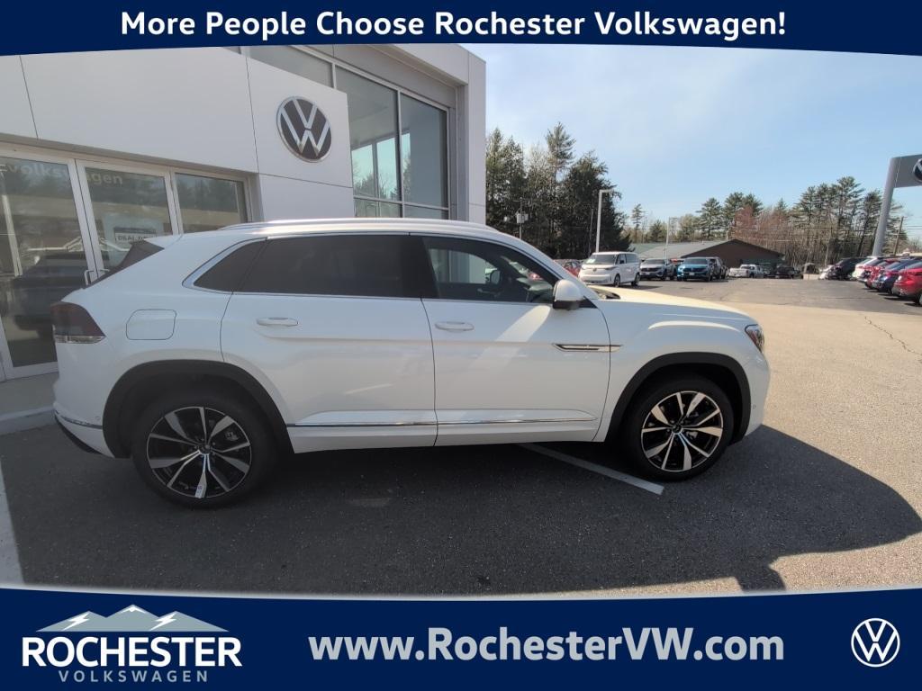 new 2025 Volkswagen Atlas Cross Sport car, priced at $52,386