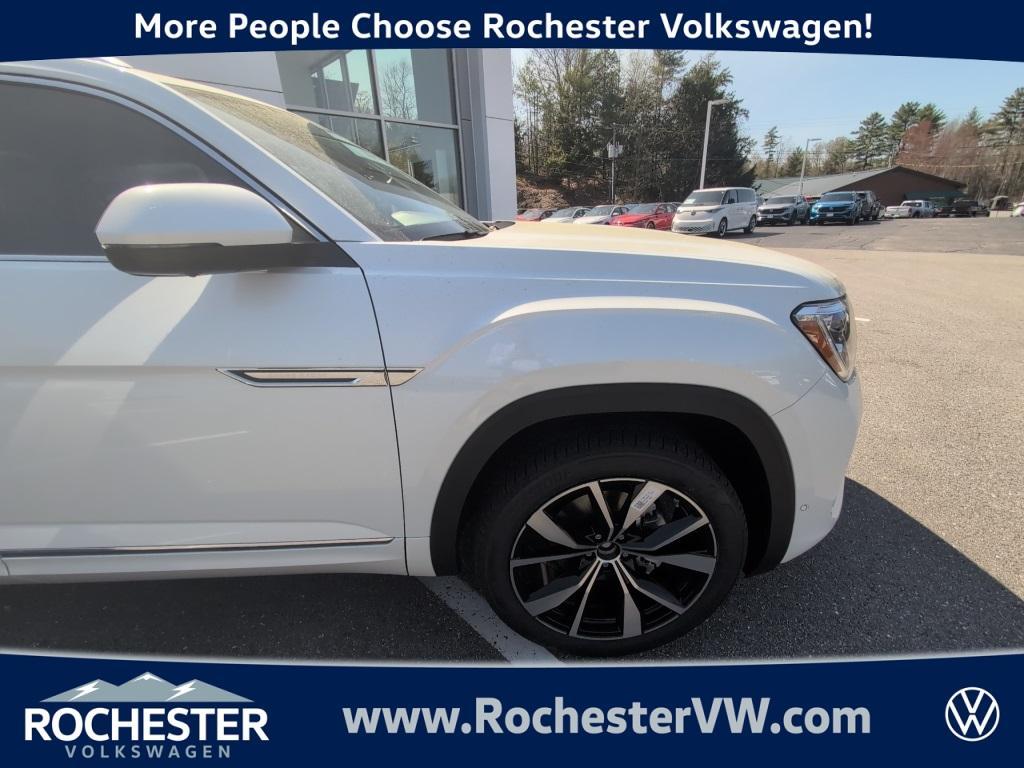 new 2025 Volkswagen Atlas Cross Sport car, priced at $52,386