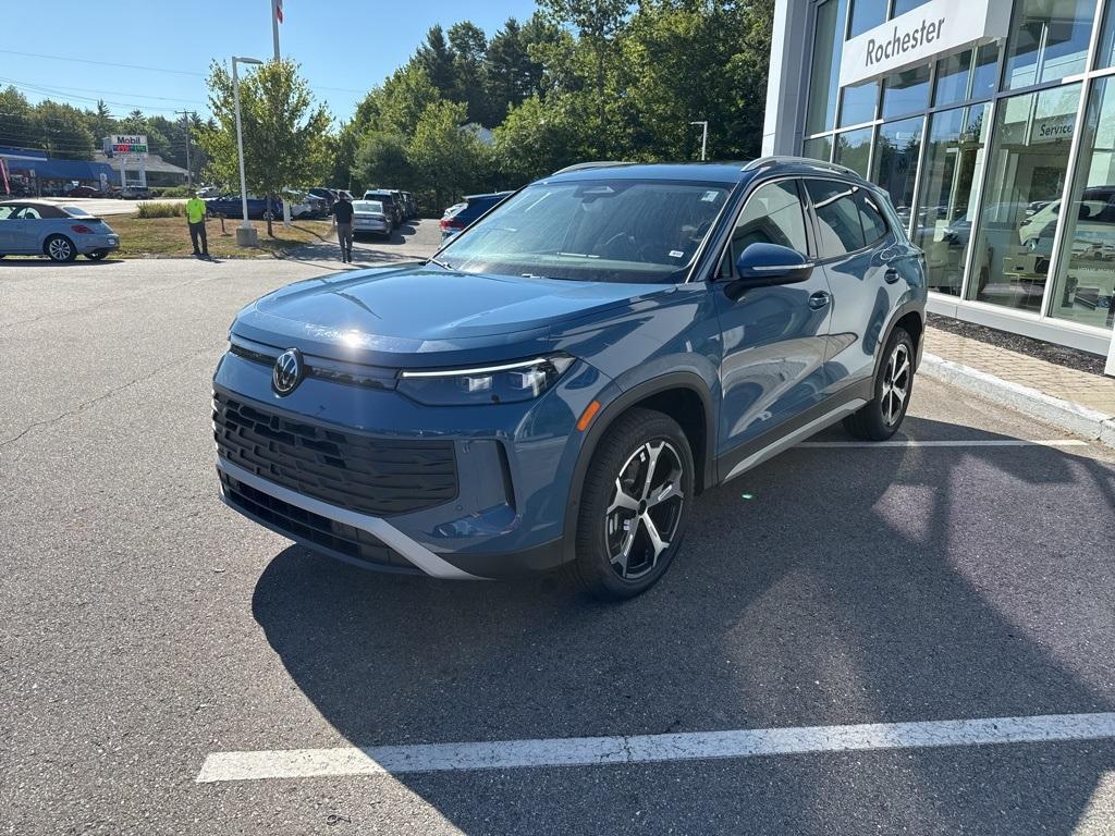 new 2025 Volkswagen Tiguan car, priced at $36,032