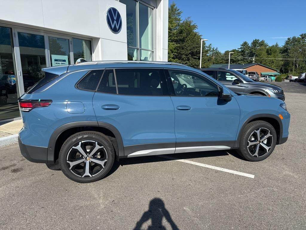 new 2025 Volkswagen Tiguan car, priced at $36,032