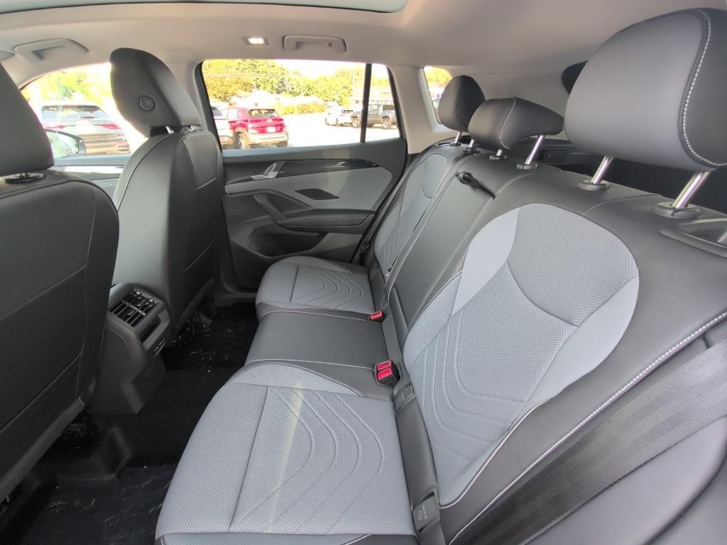 new 2025 Volkswagen Tiguan car, priced at $34,716