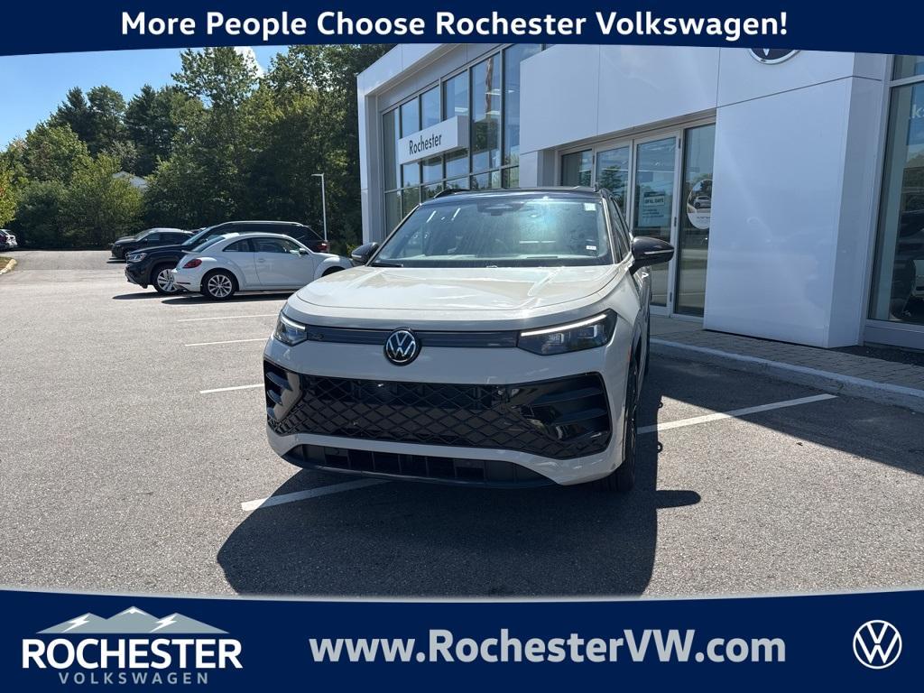 new 2025 Volkswagen Tiguan car, priced at $37,932
