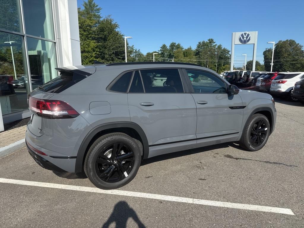 new 2026 Volkswagen Atlas Cross Sport car, priced at $50,962