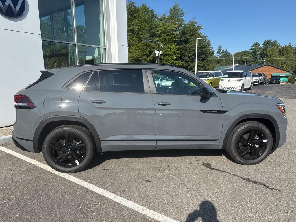 new 2026 Volkswagen Atlas Cross Sport car, priced at $50,962