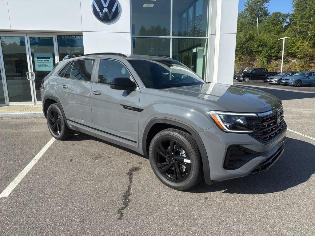 new 2026 Volkswagen Atlas Cross Sport car, priced at $50,962