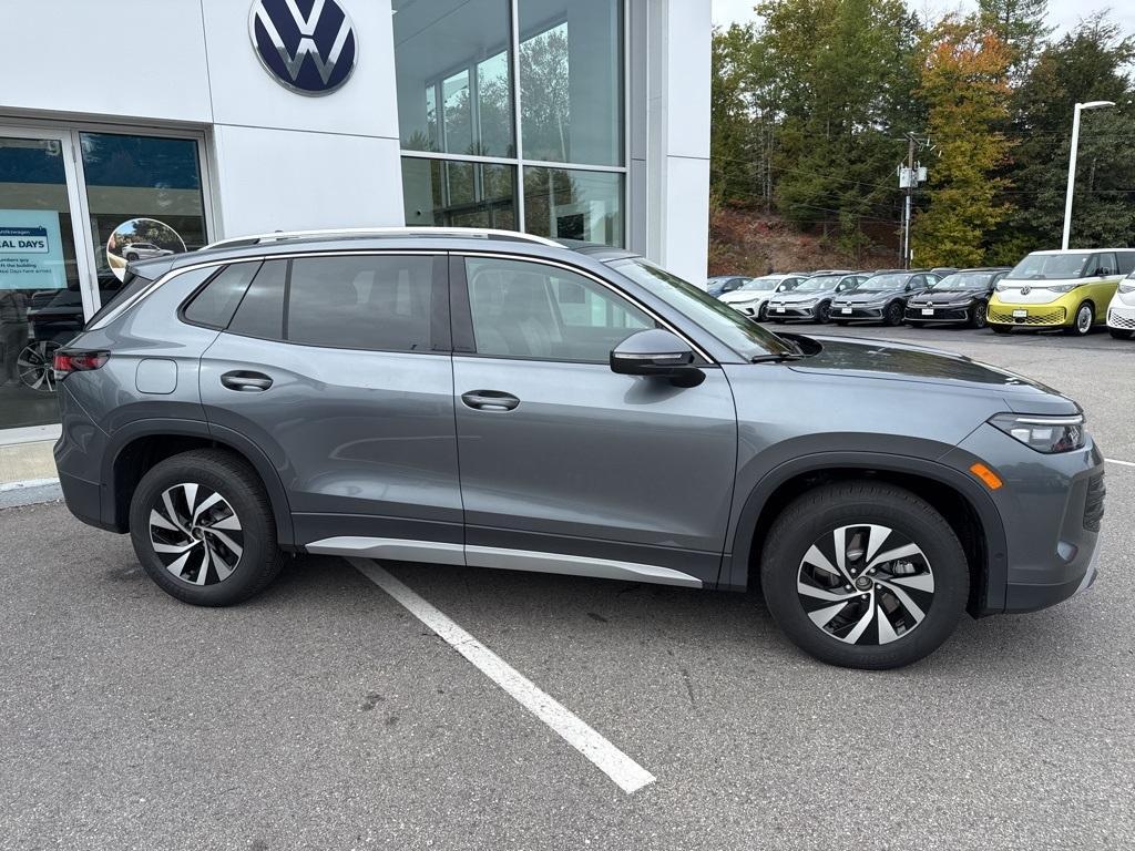 new 2026 Volkswagen Tiguan car, priced at $33,321