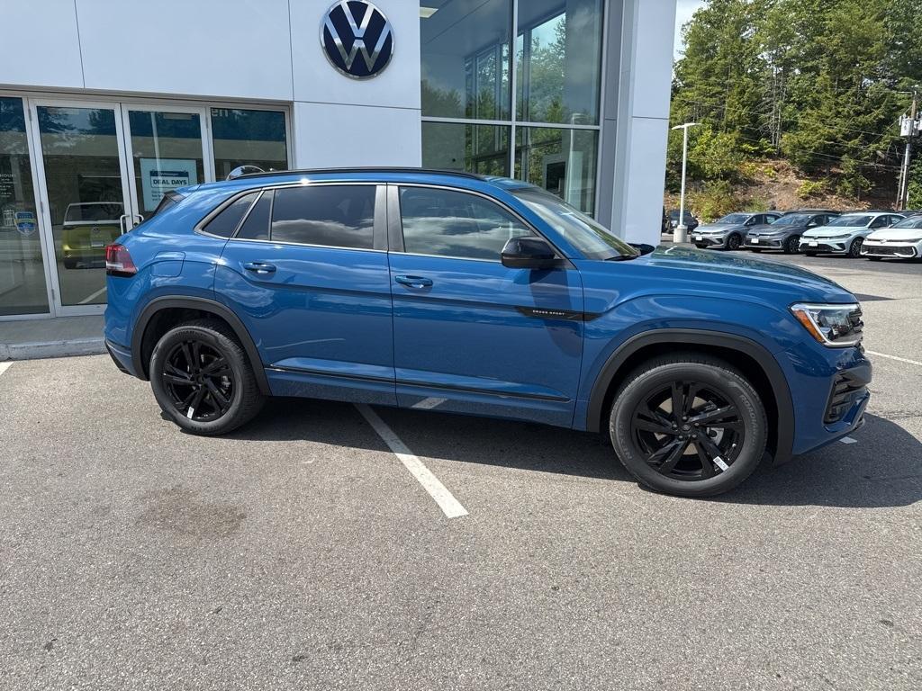 new 2026 Volkswagen Atlas Cross Sport car, priced at $50,996