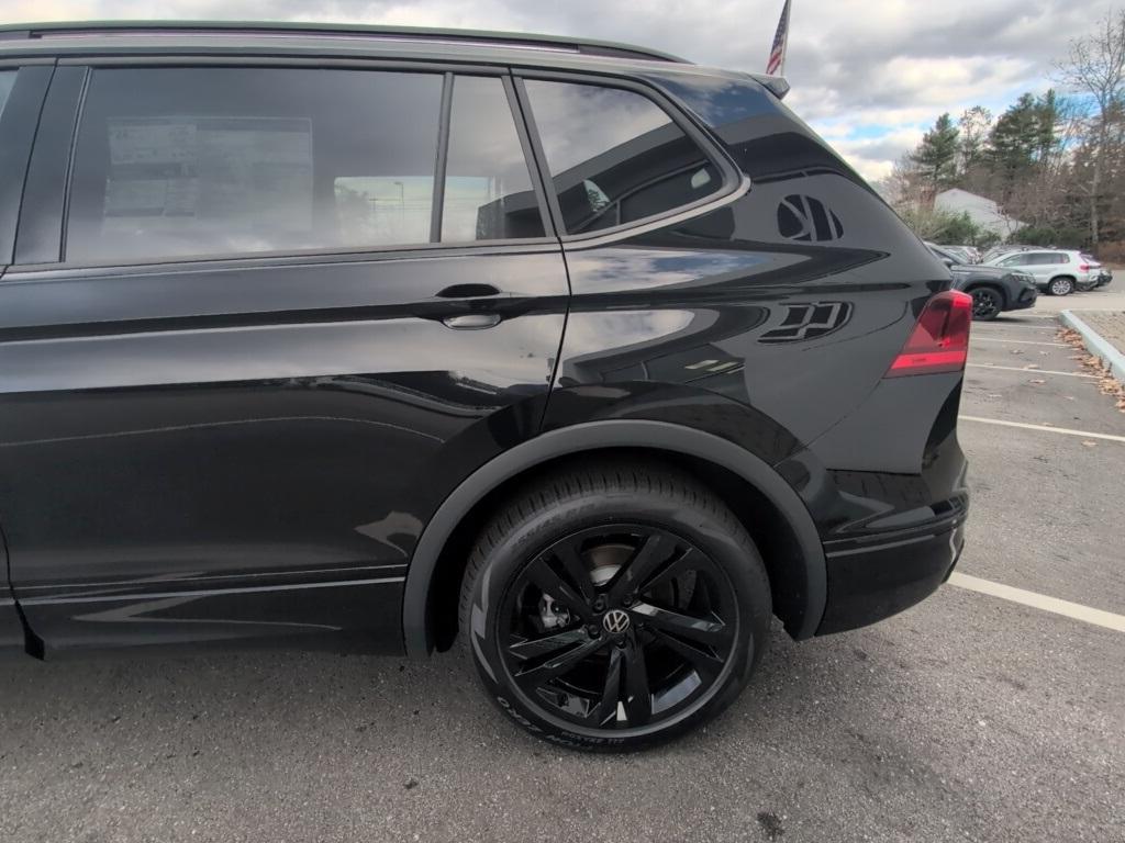 new 2024 Volkswagen Tiguan car, priced at $33,835