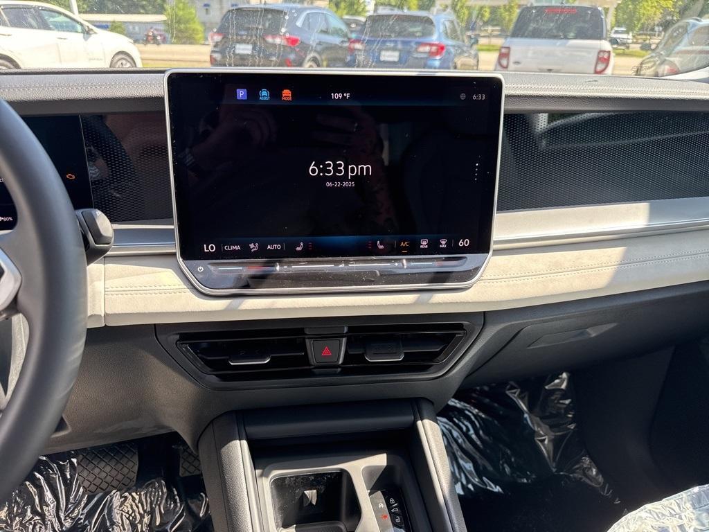 new 2025 Volkswagen Tiguan car, priced at $33,516