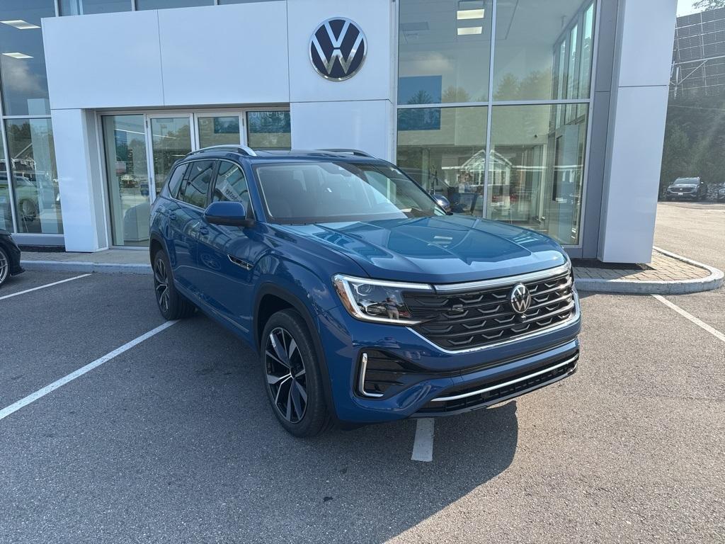 new 2025 Volkswagen Atlas car, priced at $50,526