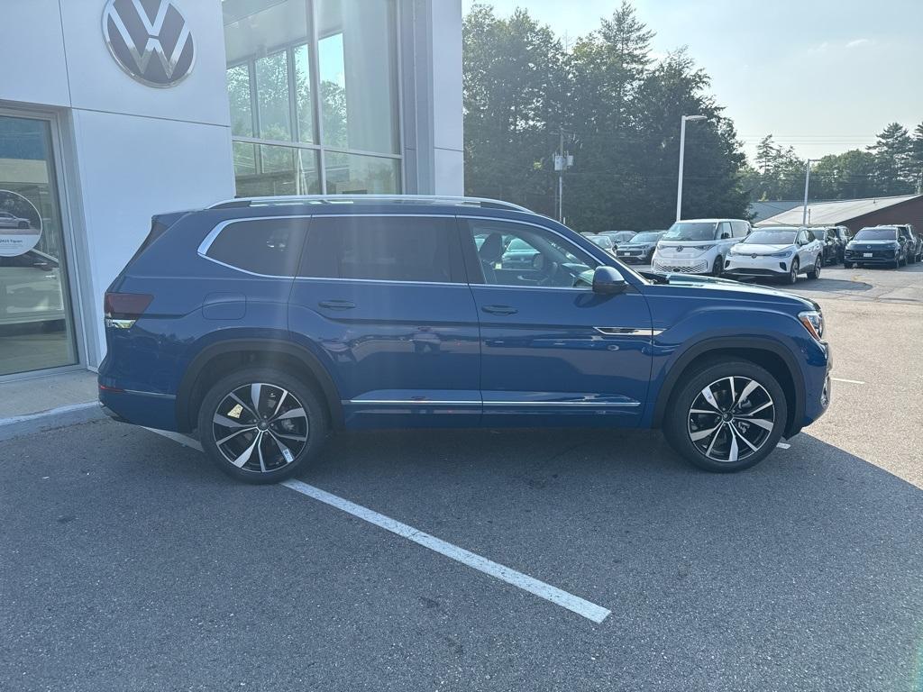 new 2025 Volkswagen Atlas car, priced at $50,526
