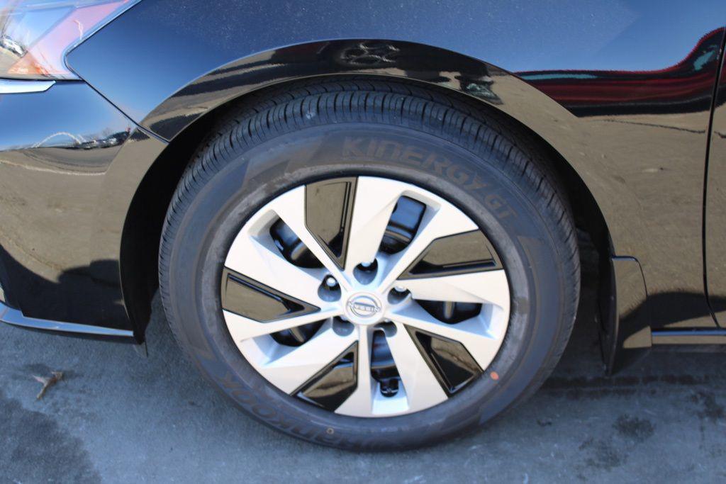 new 2025 Nissan Altima car, priced at $27,416