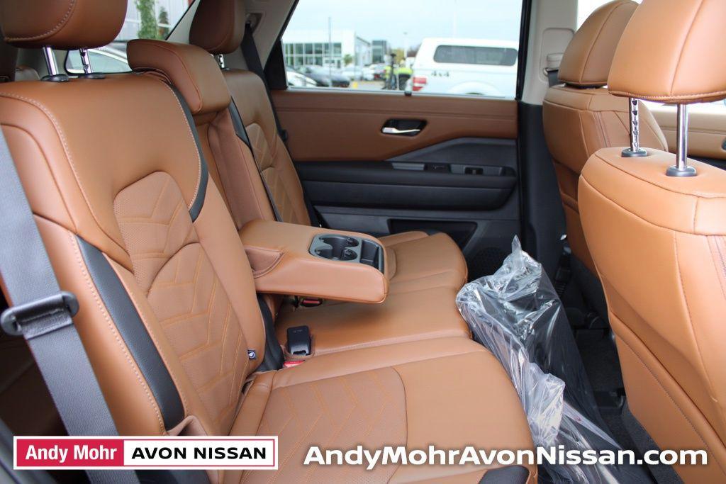 new 2025 Nissan Pathfinder car, priced at $49,345