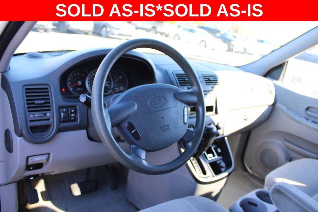 used 2005 Kia Sedona car, priced at $2,500