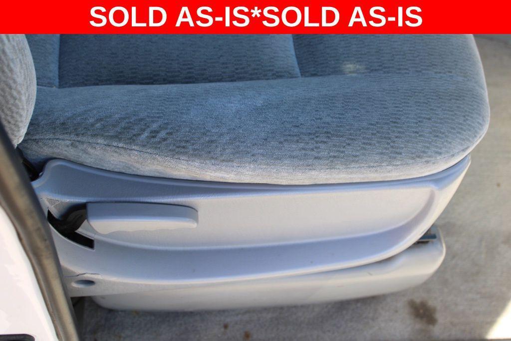 used 2005 Kia Sedona car, priced at $2,500