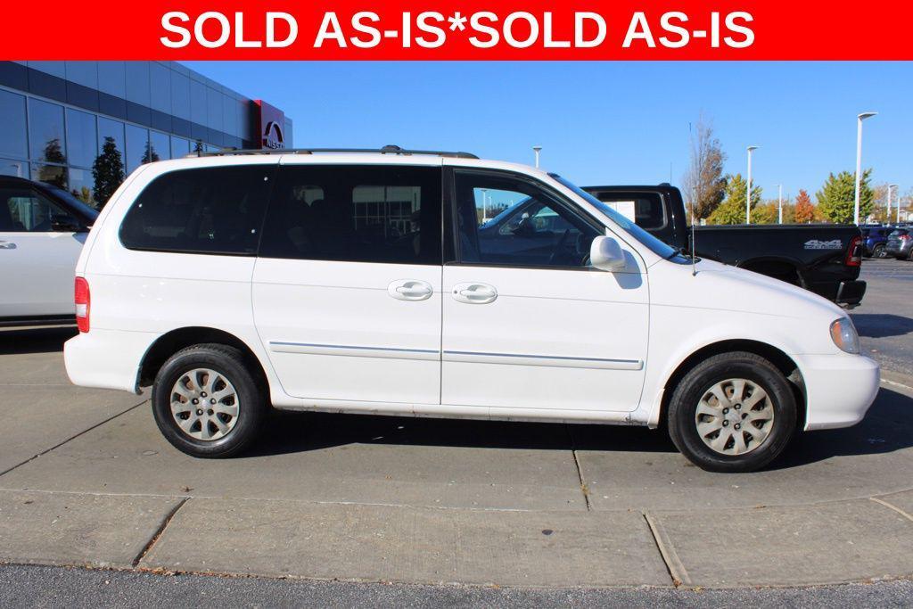 used 2005 Kia Sedona car, priced at $2,500