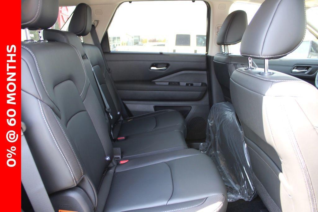new 2025 Nissan Pathfinder car, priced at $38,062