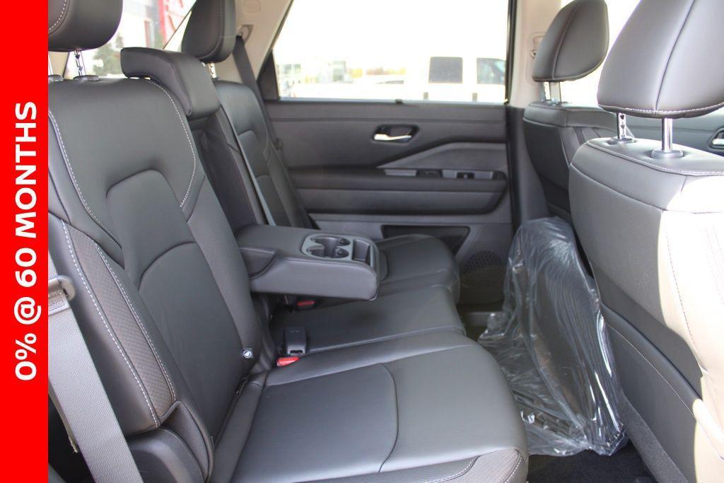 new 2025 Nissan Pathfinder car, priced at $38,062