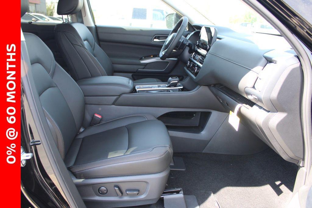 new 2025 Nissan Pathfinder car, priced at $38,062