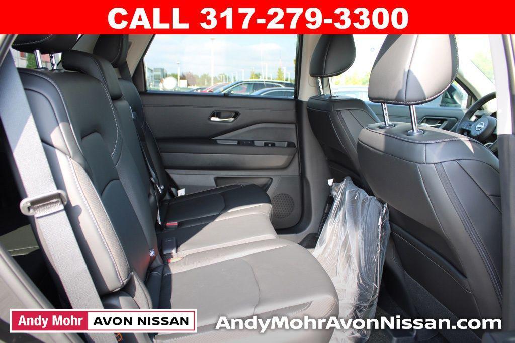 new 2025 Nissan Pathfinder car, priced at $43,413