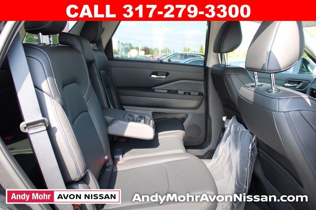 new 2025 Nissan Pathfinder car, priced at $43,413