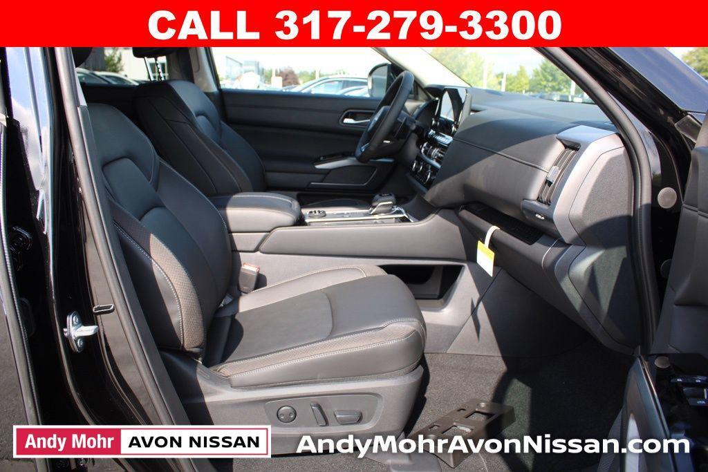 new 2025 Nissan Pathfinder car, priced at $43,413