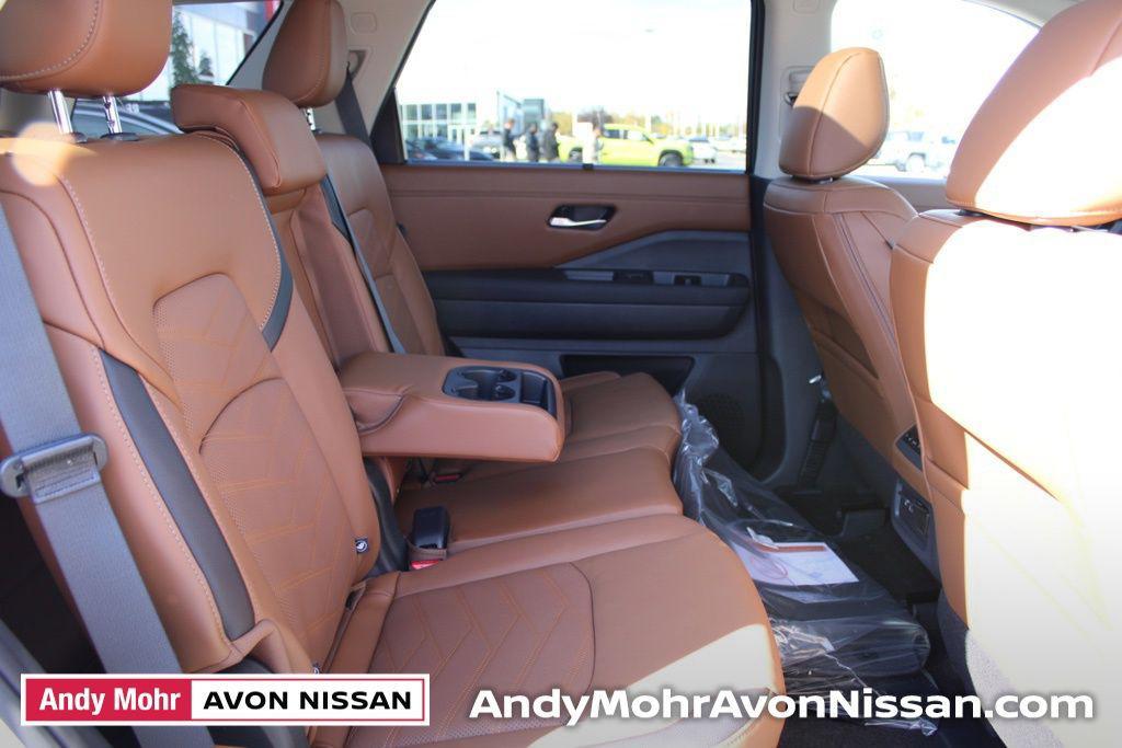 new 2025 Nissan Pathfinder car, priced at $49,460