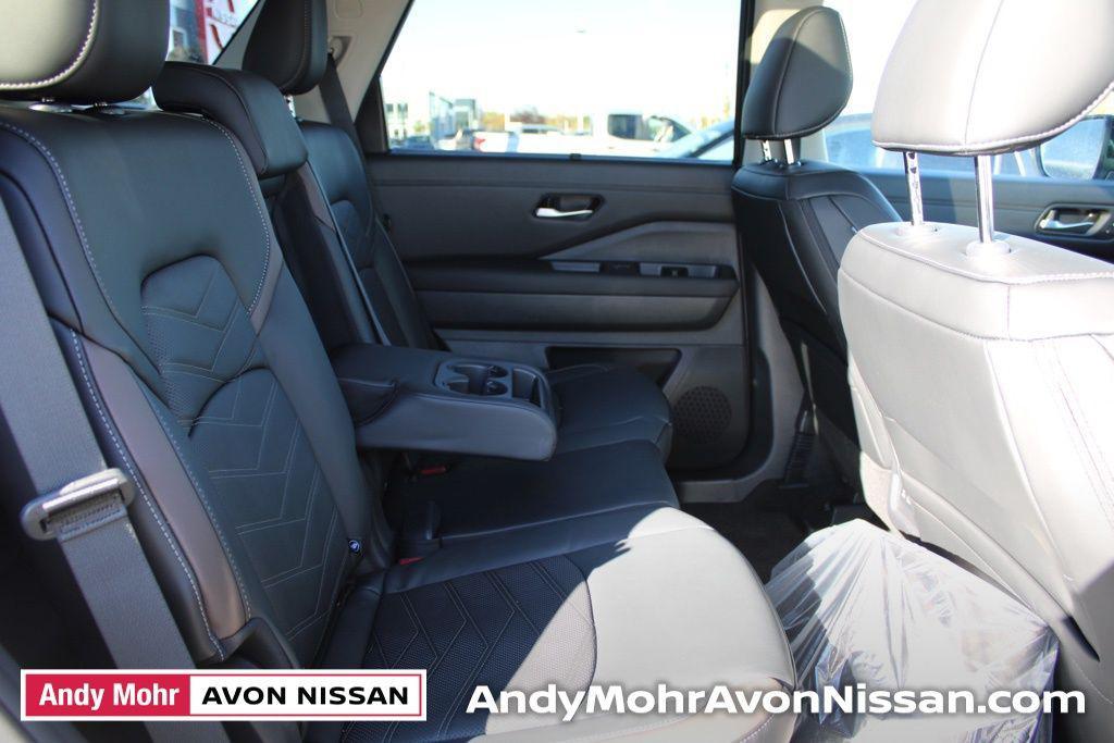 new 2025 Nissan Pathfinder car, priced at $49,525