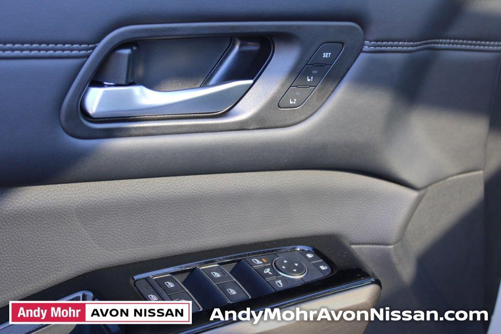 new 2025 Nissan Pathfinder car, priced at $49,525