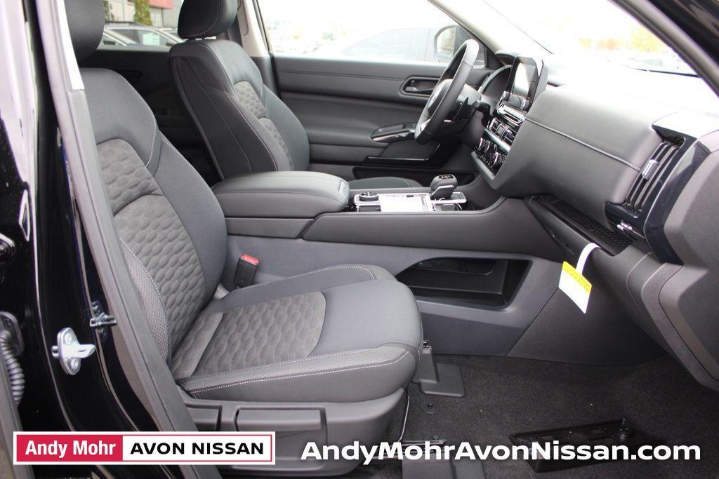 new 2025 Nissan Pathfinder car, priced at $36,822